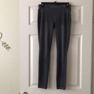 Vera Wang Stretchie Leggings small